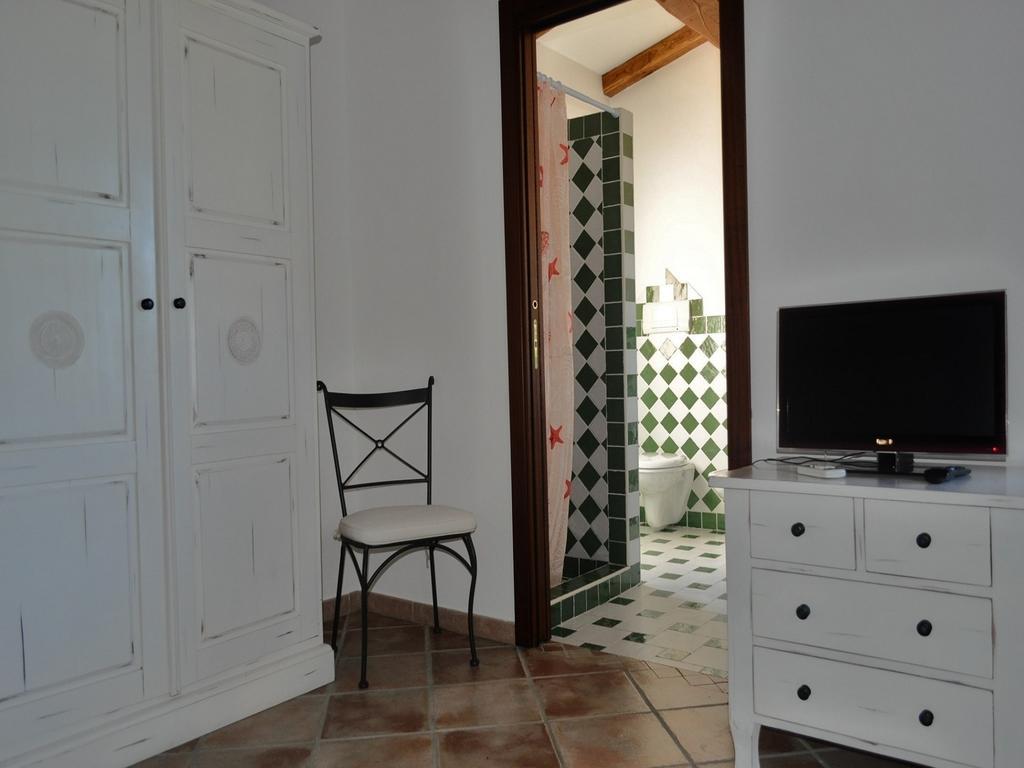 B&B Pubulos Olbia Phòng bức ảnh